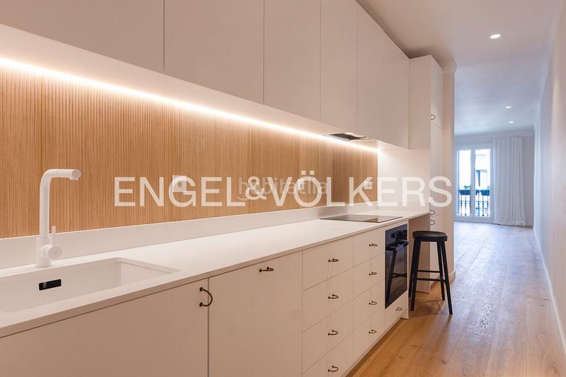 Foto e54d2e8b-95e3-4ec9-a833-0554d4ffc768. Piccolo appartamento con riscaldamento in Dreta de l´Eixample Barcelona