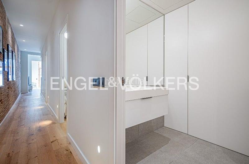 Foto d78eed6b-69ff-48ab-a22a-e56256b18a7d. Alquiler apartamento fantastico piso temporal en paseo sant joan en Barcelona