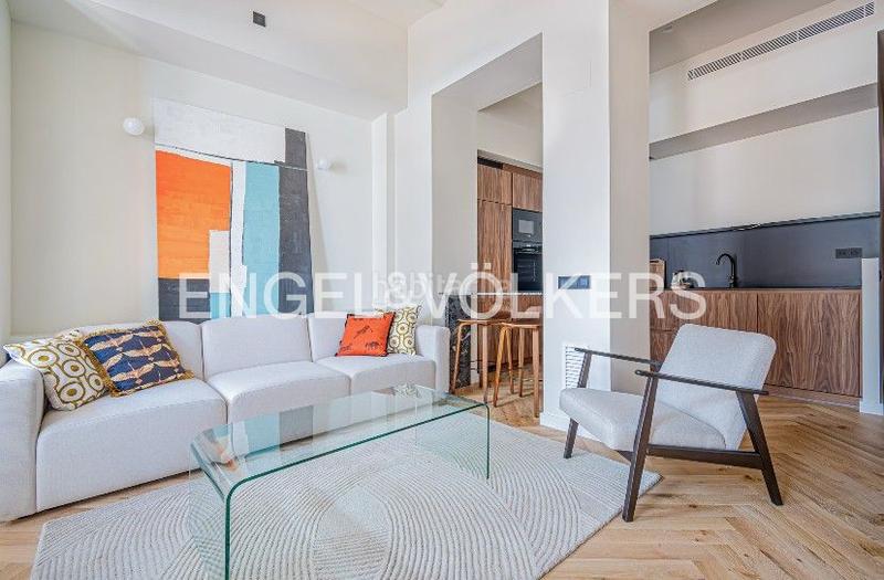 Foto 6e0f7b77-c7bd-49b7-95fd-80618da6c3c5. Rent apartment with heating in Dreta de l´Eixample Barcelona
