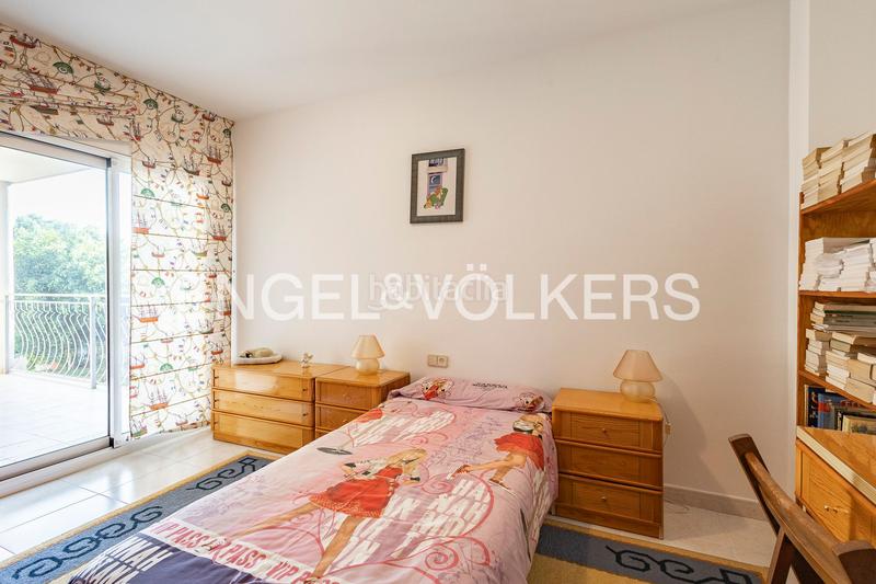 Foto 0ea9791d-a6d2-4468-b5e6-8b8f19b5acbb. Casa amb calefacció aparcament piscina a Montmar Castelldefels