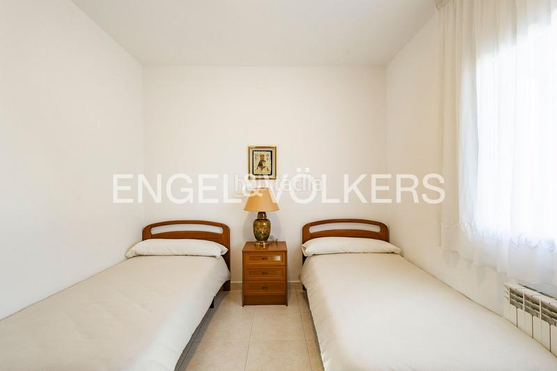 Foto 67eddf44-f1f5-4931-8f1c-a527131c8b9f. Casa amb calefacció aparcament piscina a Montmar Castelldefels