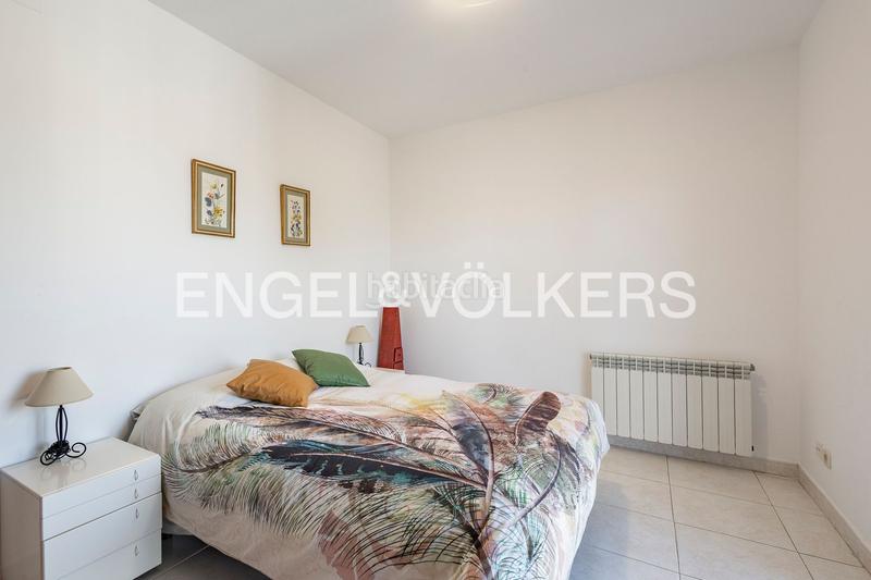 Foto ff544467-8f3a-45a7-aec7-4a5c5d904a8f. Casa amb calefacció aparcament piscina a Montmar Castelldefels