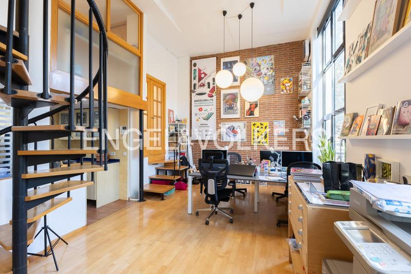 Foto 9d304591-289b-4c20-ad5d-38bcfcacd725. Apartamento loft dúplex de diseño en Raval Barcelona