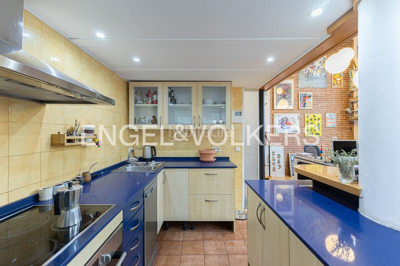 Foto ea250899-2186-4948-a6e0-22ad3a7815fc. Apartamento loft dúplex de diseño en Raval Barcelona