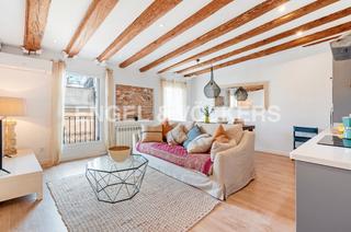 Rent Apartment in St. Pere - Sta. Caterina - El Born. Piso temporal en el born