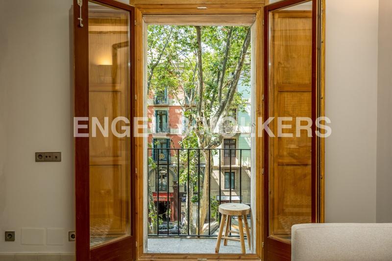 Foto 64b3e064-5ee7-4ea9-a717-fe07d1a0e95b. Alquiler apartamento piso temporal reformado en la rambla en Barcelona