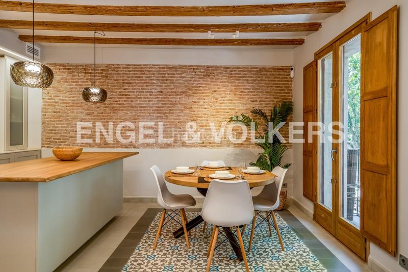 Foto 8d9f4cf2-e42e-464d-9fa1-1b0c76b8917f. Alquiler apartamento piso temporal reformado en la rambla en Barcelona