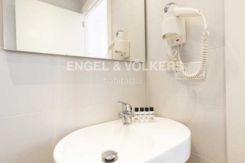 Foto acb472eb-a23a-41f2-a60f-91d282420a8c. Lloguer loft amb calefacció a Barceloneta Barcelona