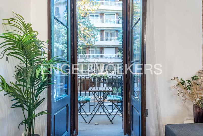 Foto d5f9def4-4ad1-48a3-9b3e-40d060d31144. Alquiler apartamento fantástico piso reformado en zona francesc macià en Barcelona