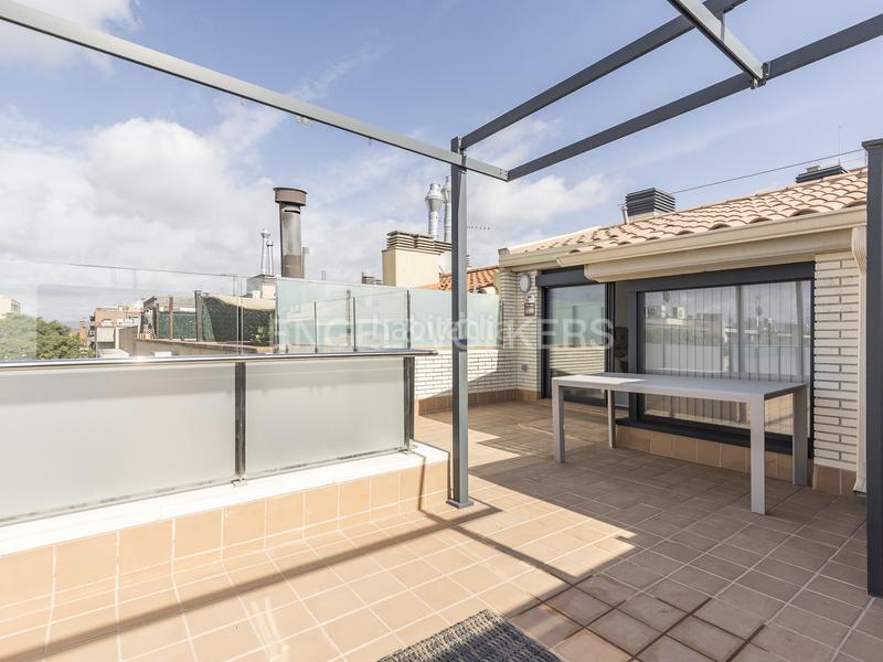 Foto 7a22e7db-83f6-4c7f-9f5b-99dbb5bead08. Alquiler ático moderno atico duplex en Centre Sant Just Desvern