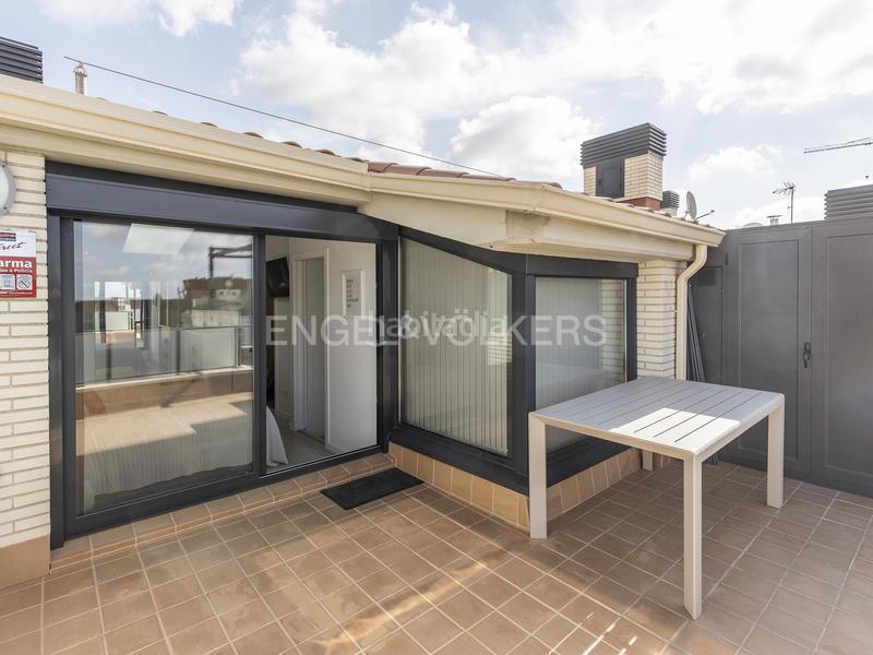 Foto 7f0c03ff-3a02-43dc-8c7c-dc7173140ffe. Alquiler ático moderno atico duplex en Centre Sant Just Desvern