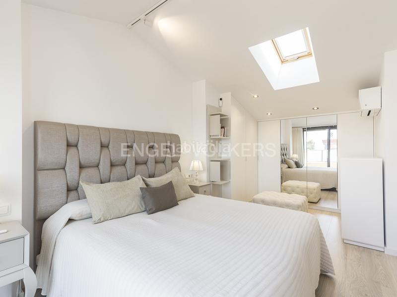 Foto 729955e6-ba4b-4e69-99f8-940c665450b0. Lloguer àtic amb calefacció aparcament a Centre Sant Just Desvern