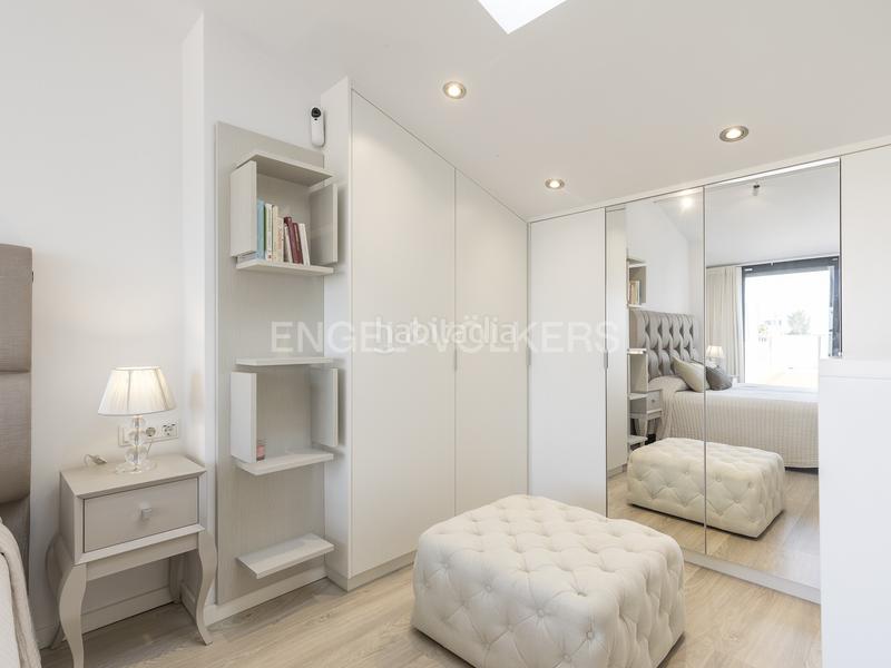 Foto 869f8e84-c662-48b9-a014-f247cc8be0e0. Lloguer àtic amb calefacció aparcament a Centre Sant Just Desvern