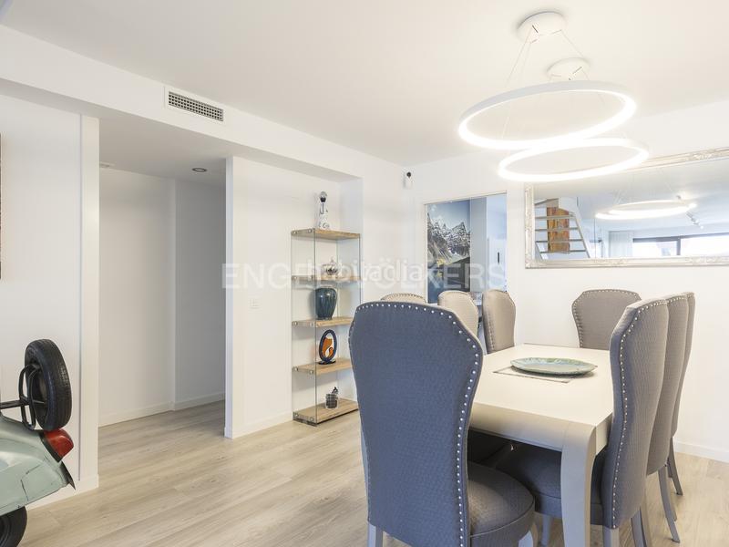 Foto d1a1222f-d66b-400c-9caf-c552df7978f1. Lloguer àtic amb calefacció aparcament a Centre Sant Just Desvern