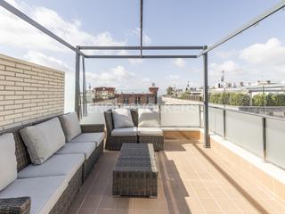 Location Attique à Centre. Moderno atico duplex en sant just desvern