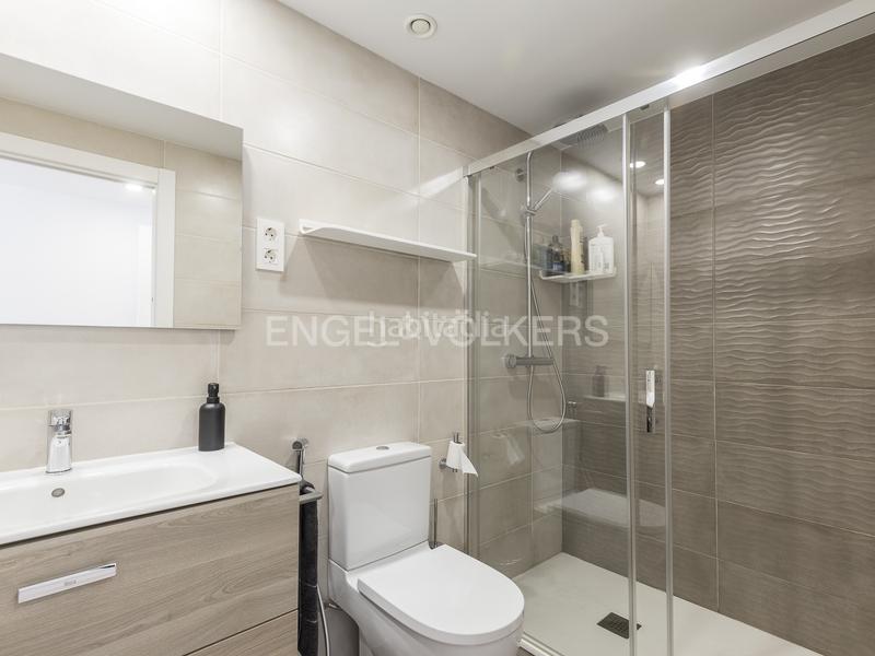 Foto d4a7615e-55f3-419b-a769-f69a2890daf1. Location attique avec chauffage parking dans Centre Sant Just Desvern