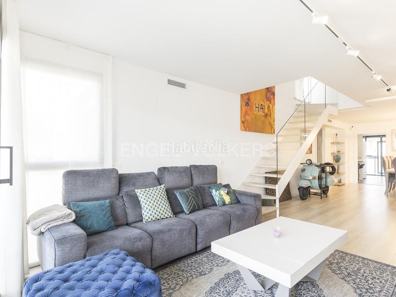 Foto f076ffee-a85f-4518-8569-48ad150faa6d. Location attique avec chauffage parking dans Centre Sant Just Desvern