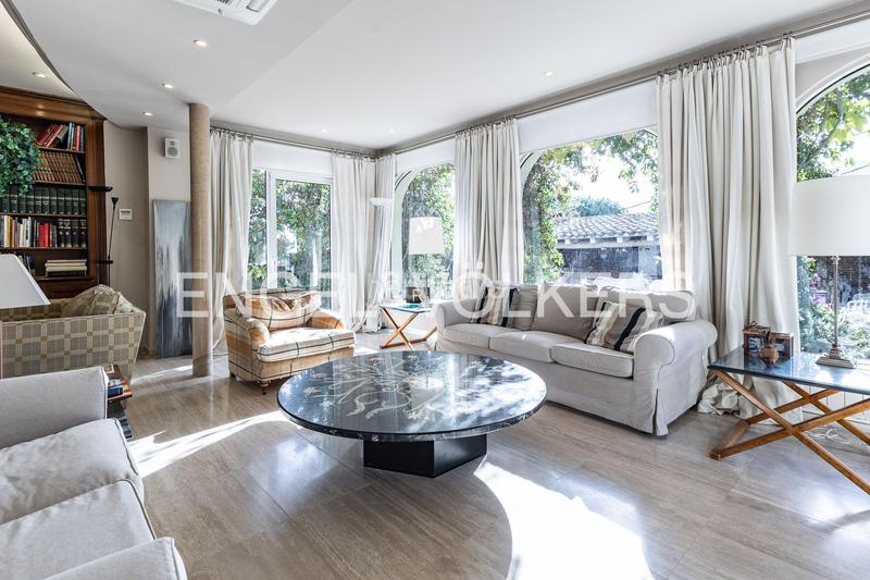 Foto 1bf99347-1907-48b0-8da4-5c2981bb5044. Casa con riscaldamento parcheggio piscina in Califòrnia-Santa Madrona Masnou (El)