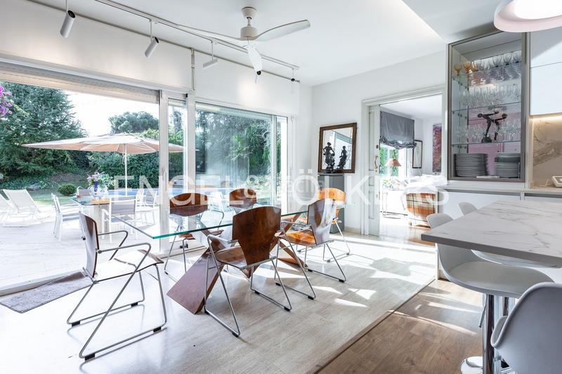 Foto 299bd1a5-856d-42da-8784-669935bf6f85. Casa con riscaldamento parcheggio piscina in Califòrnia-Santa Madrona Masnou (El)