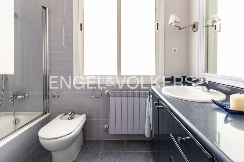 Foto 337db62f-b602-4a15-b1ff-f6e1b806a7e1. Casa con riscaldamento parcheggio piscina in Califòrnia-Santa Madrona Masnou (El)