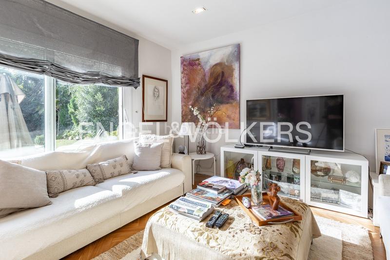 Foto 4420fc7c-9a88-4f16-9ee5-62f069e93fde. Casa con riscaldamento parcheggio piscina in Califòrnia-Santa Madrona Masnou (El)