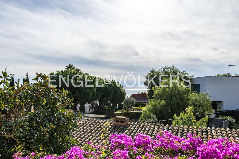 Foto 4d5843b4-43e4-42be-bdbe-8f12fe27fd81. Casa con riscaldamento parcheggio piscina in Califòrnia-Santa Madrona Masnou (El)