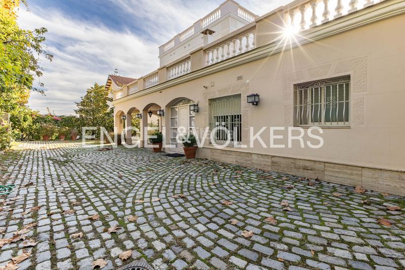 Foto 66dda6ae-eb3a-4e84-8073-937640b1d587. Casa con riscaldamento parcheggio piscina in Califòrnia-Santa Madrona Masnou (El)