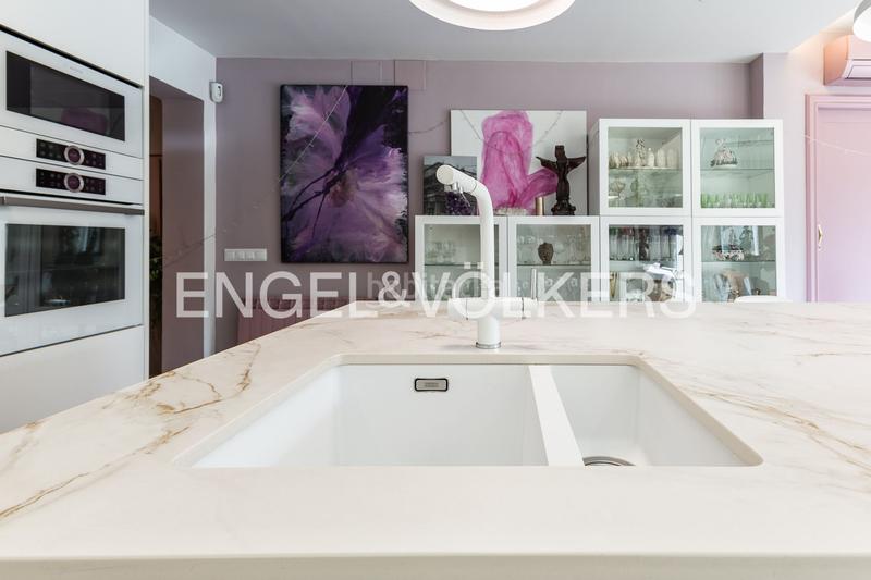 Foto 6eb30dfa-058d-4f7c-a5de-1cca18514aea. Casa con riscaldamento parcheggio piscina in Califòrnia-Santa Madrona Masnou (El)