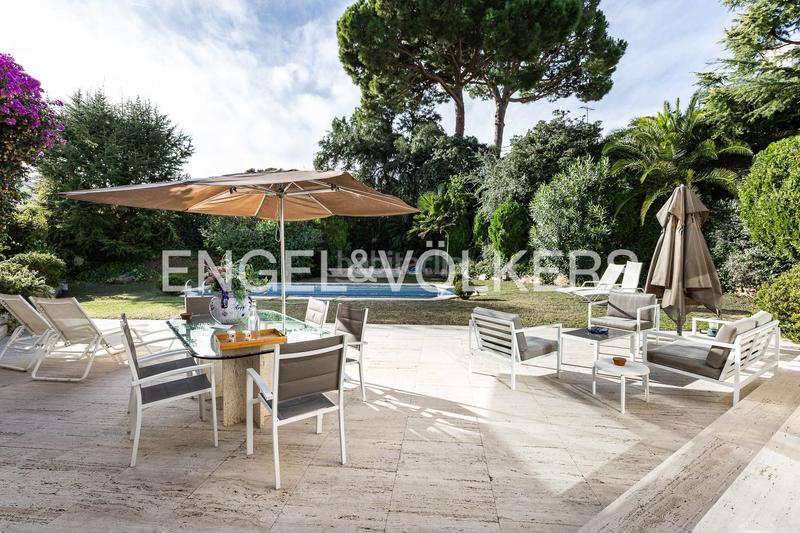 Foto 7f90fa07-4a0e-4829-bc6b-b274bf1e4cc4. Casa con riscaldamento parcheggio piscina in Califòrnia-Santa Madrona Masnou (El)