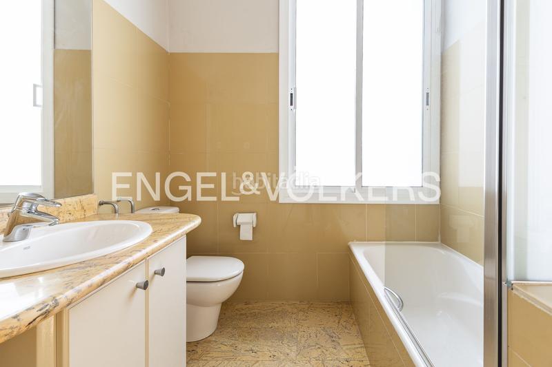 Foto 83f05463-b5f0-47b2-83b0-6bf9693fca99. Casa con riscaldamento parcheggio piscina in Califòrnia-Santa Madrona Masnou (El)