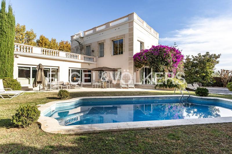 Foto ad41fe76-5290-4979-b320-71f1cb3c9888. Casa con riscaldamento parcheggio piscina in Califòrnia-Santa Madrona Masnou (El)