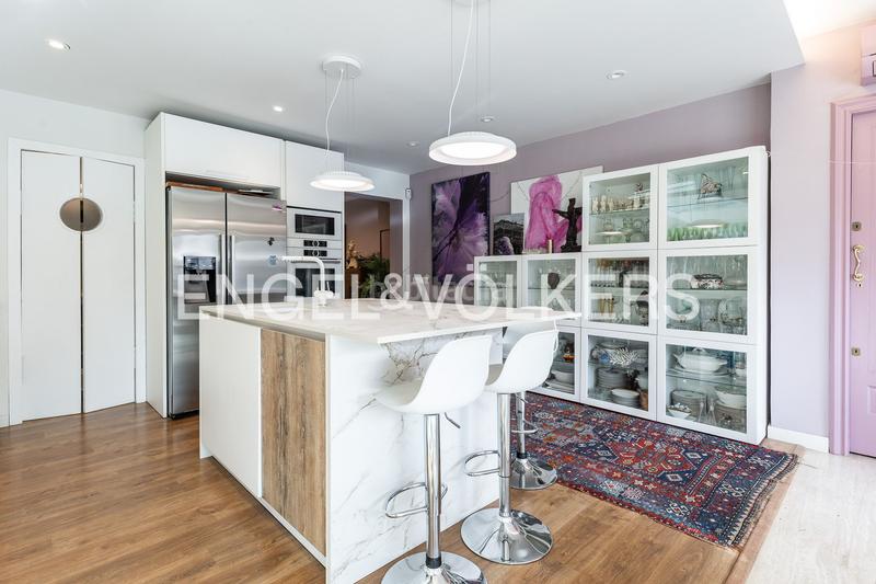 Foto bf705c08-40b9-4db0-bf81-f2328e818d27. Casa con riscaldamento parcheggio piscina in Califòrnia-Santa Madrona Masnou (El)