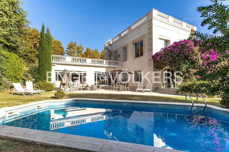 Foto c3e6424c-a5a9-412d-bd6e-77a82988371e. Casa con riscaldamento parcheggio piscina in Califòrnia-Santa Madrona Masnou (El)