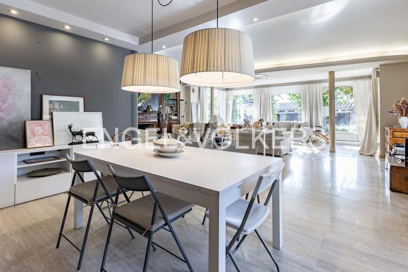 Foto d7a03da1-a1ab-464b-b0f0-6467e88d93bf. Casa con riscaldamento parcheggio piscina in Califòrnia-Santa Madrona Masnou (El)