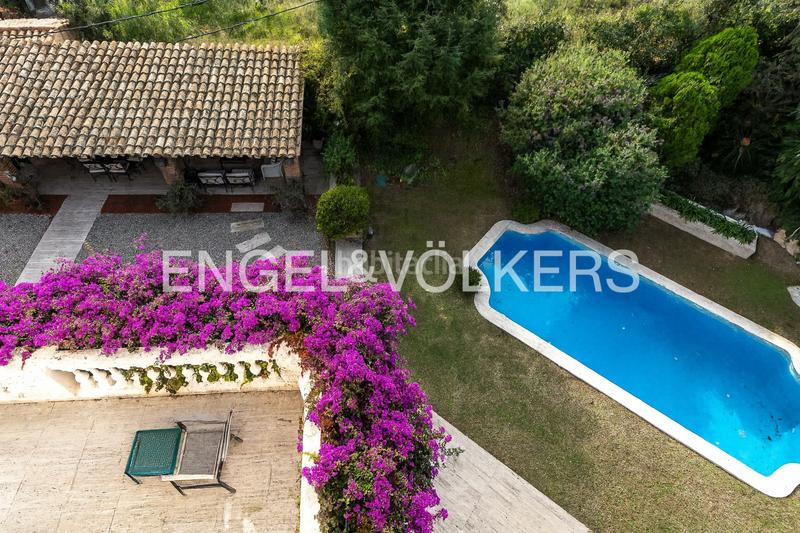 Foto daef5d8e-1206-4f7d-95f9-fca67eb318e0. Casa con riscaldamento parcheggio piscina in Califòrnia-Santa Madrona Masnou (El)