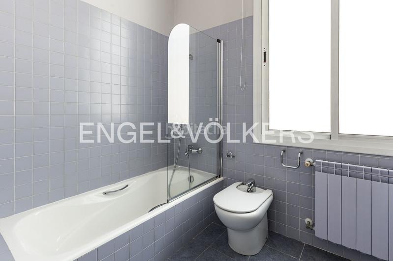 Foto e0ae9611-9a3d-4fe4-8ebf-11c755cf30b5. Casa con riscaldamento parcheggio piscina in Califòrnia-Santa Madrona Masnou (El)