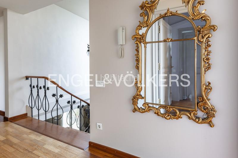 Foto ebba2429-9bcd-4b8c-b518-359fec24c9c0. Casa con riscaldamento parcheggio piscina in Califòrnia-Santa Madrona Masnou (El)