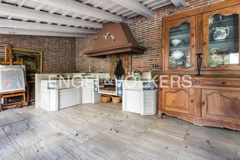 Foto fb0bf13f-02b0-46f9-8741-62d82e0e3950. Casa con riscaldamento parcheggio piscina in Califòrnia-Santa Madrona Masnou (El)