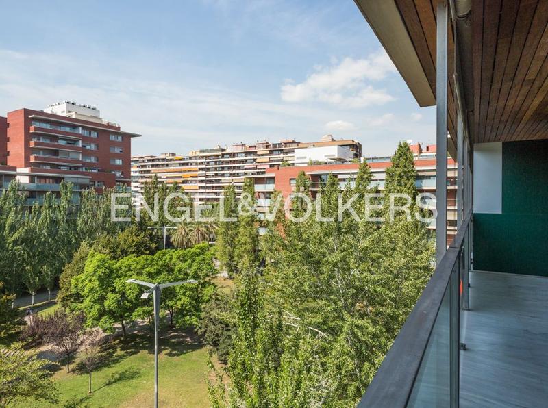 Foto 0d8a29a1-1ae1-4d81-ac71-0addc685736f. Alquiler ático exclusiva vivienda de cinco dormitorios en can rabia en Barcelona
