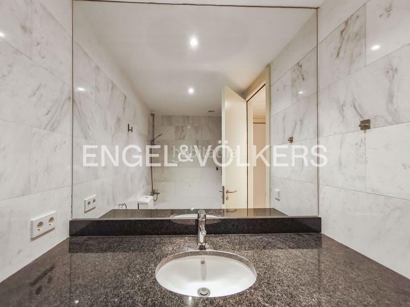 Foto 2d3d0eeb-dd27-4940-98ad-2bac14bd08fa. Alquiler ático exclusiva vivienda de cinco dormitorios en can rabia en Barcelona