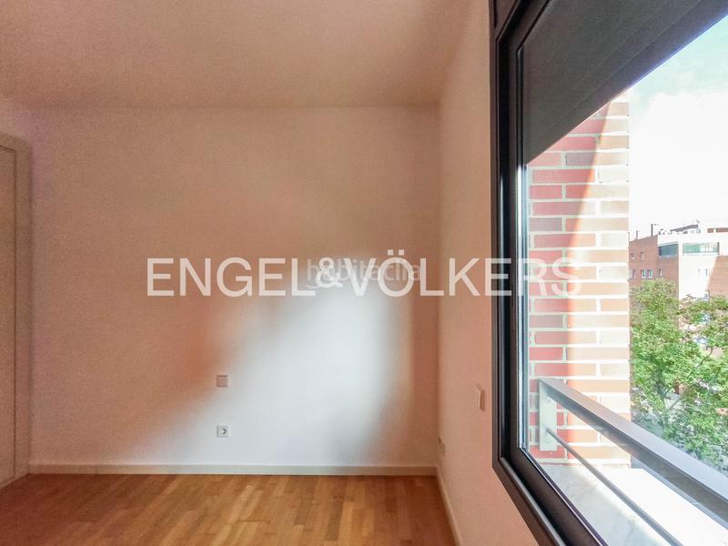 Foto 42da207d-2495-4cba-9a3c-c01a3d7640b1. Alquiler ático exclusiva vivienda de cinco dormitorios en can rabia en Barcelona