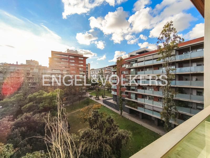 Foto 82117e26-8d3e-4a27-9b56-3ff0a85db4bd. Alquiler ático exclusiva vivienda de cinco dormitorios en can rabia en Barcelona