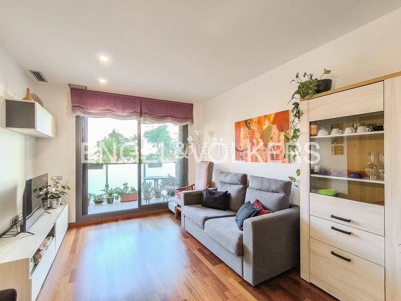 Foto 0f8aaad2-b637-408c-8934-522e04166ad0. Alquiler apartamento piso temporal en poblenou con piscina en Barcelona