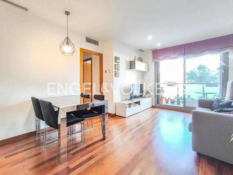 Foto 2b7d0726-60b8-46f5-b887-882d367d6740. Alquiler apartamento piso temporal en poblenou con piscina en Barcelona