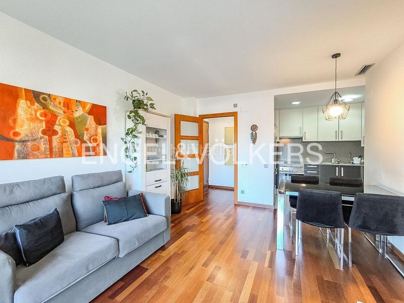 Foto 7632e307-ce3a-4d91-8a92-67776473a513. Alquiler apartamento piso temporal en poblenou con piscina en Barcelona