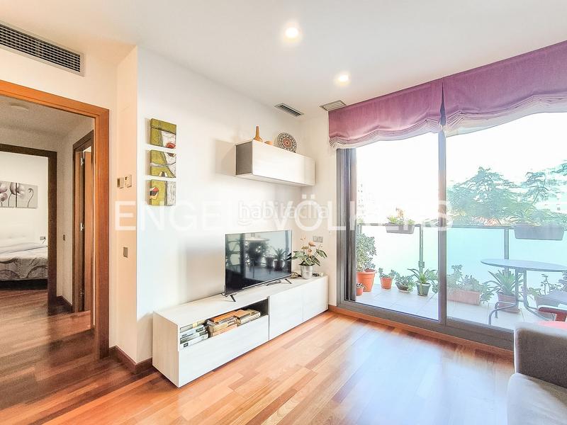 Foto 138c9b26-15b7-4b74-90f9-06fa00fce17e. Lloguer apartament amb calefacció piscina a Provençals del Poblenou Barcelona