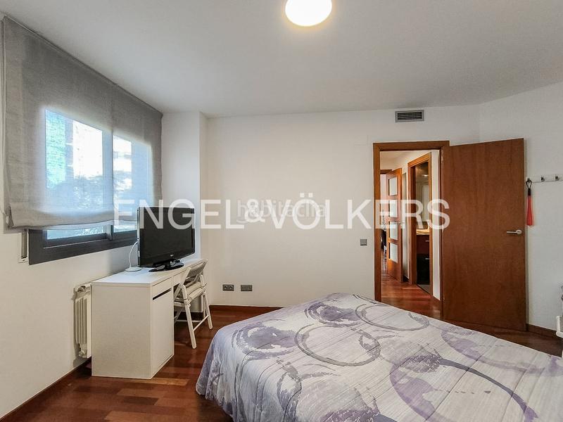 Foto d642d14c-3a94-417c-b981-896aaf02d8e6. Lloguer apartament amb calefacció piscina a Provençals del Poblenou Barcelona