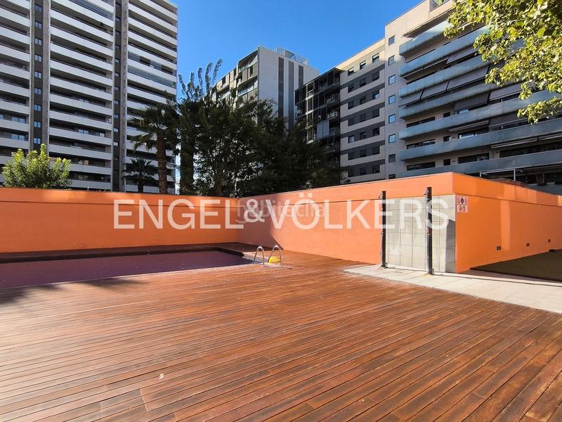 Foto 021eec14-5ff6-422a-b090-67832acec0e8. Rent apartment with heating pool in Provençals del Poblenou Barcelona