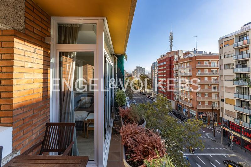 Foto 55813687-926b-40a4-bbea-ff54a551dbd8. Apartament amb calefacció a Barri de les Corts Barcelona