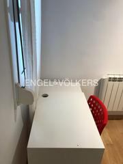 Rent Apartment in El Camp de l´Arpa del Clot. Piso temporal luminoso con vistas en sant martí